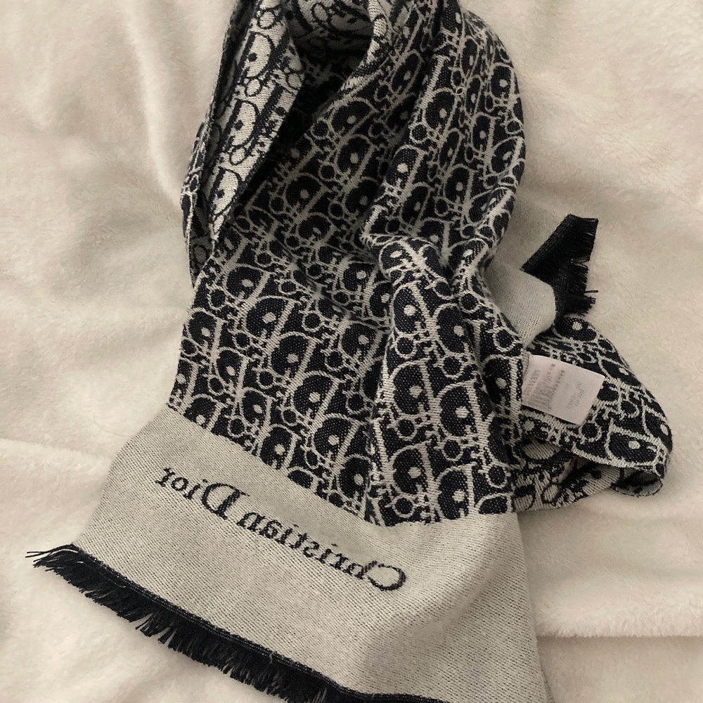 Dior scarf